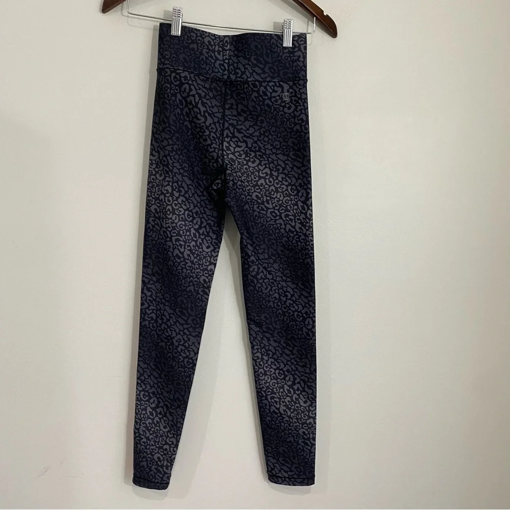 ALL ACCESS Womens XS Black Gray Leopard Red Stripe Full Length Leggings YY10 - Picture 4 of 7